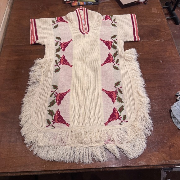 Vintage Mexican Knit Cardinal Bird Fringe Pullover Poncho Cream Red 70s Boho Fun - Picture 2 of 8